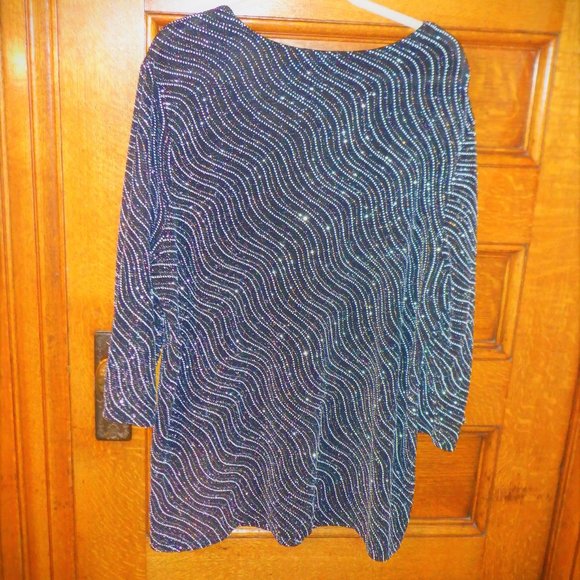 Luxurious ~~~ PENNINGTON ~~~ TOP / Glittery Broach in Center XXXL - Picture 3 of 5